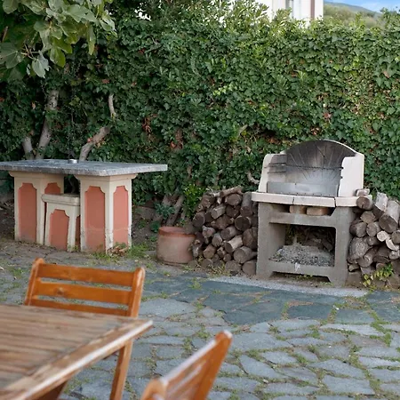 Trilocale In Vista Mare 3 アパート ヴァラッツェ