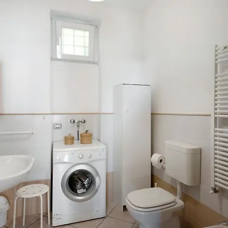 Trilocale In Vista Mare 3 アパート ヴァラッツェ